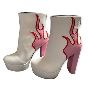 Pink flame ankle boots🔥